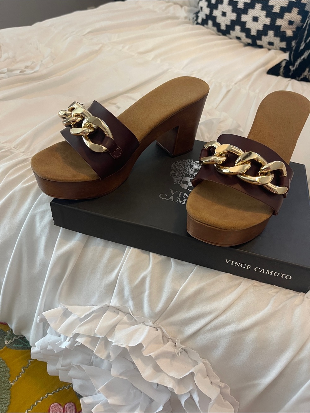 Vince Camuto Brown Chain-Detail Platform Slide Heels